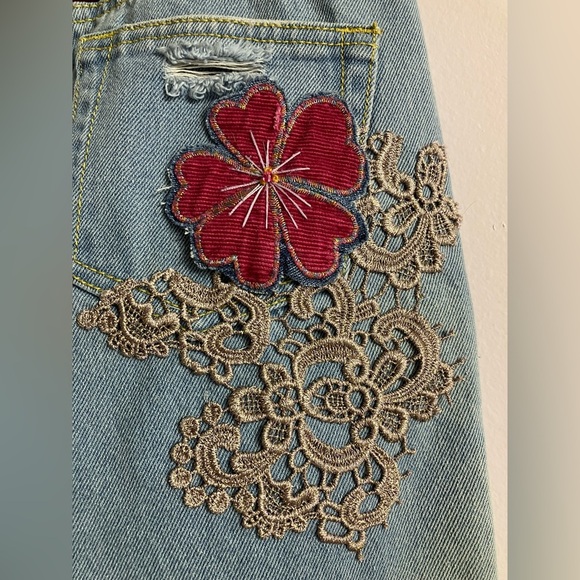 Women’s Distressed/Grunge Embroidered Jeans, Small, Embellished, Handstitched - Picture 2 of 14